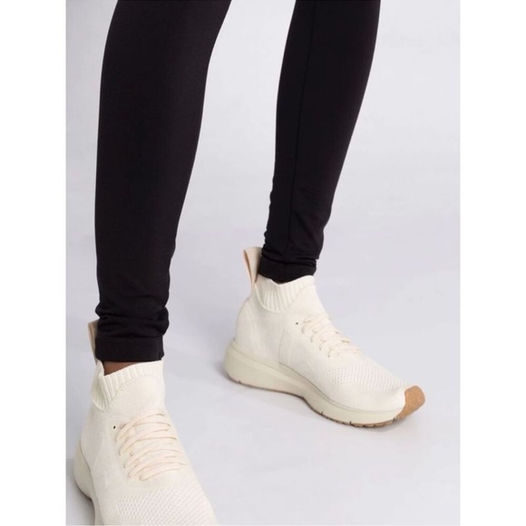 Wolford Black High-Waisted Leggings Sleek Stretchy Design - Picture 8 of 13